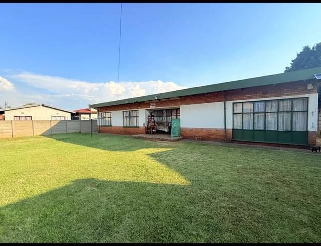 3 BEDROOM HOUSE FOR SALE IN VANDERBIJLPARK CE 5